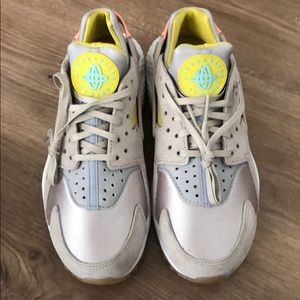 Brand new, cool color combo